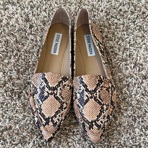 Steve Madden Snakeskin Pattern Flats - Tan and Black